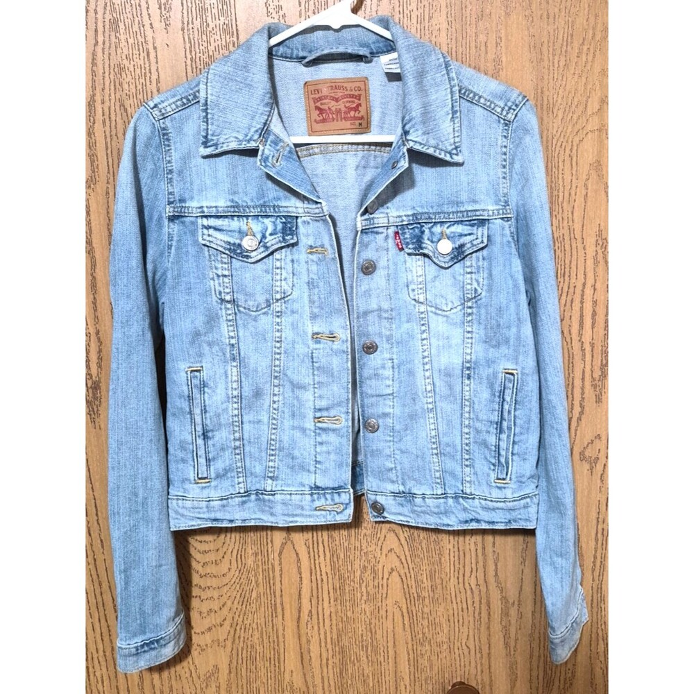 Levi's Women's Trendy Light Blue Denim Button Up Jacket Pockets Size M